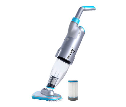 Robotic vs Manual Pool Cleaners for Commercial Pools