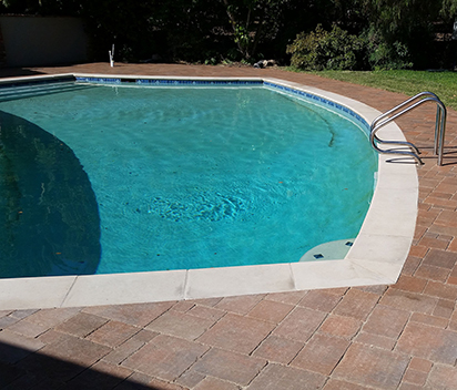 Lightweight and Portable Pool Vacuum Systems for Spot Cleaning