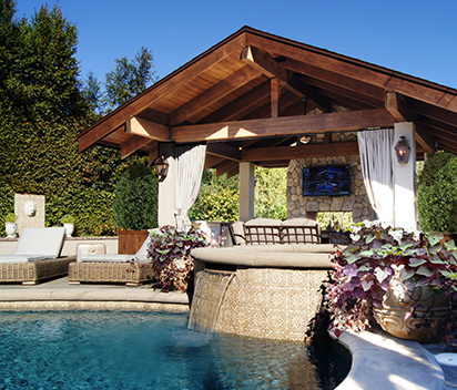​Dual Filtration Benefits: Keeping Your Pool Crystal Clear with a Robotic Pool Cleaner