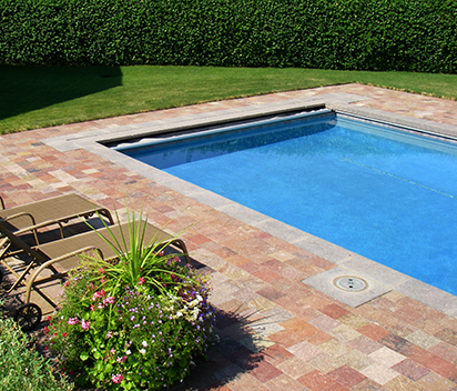 Strong Suction Power: Tackling Stubborn Dirt with a Robotic Pool Cleaner