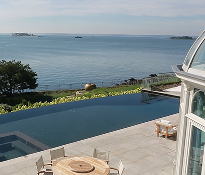 Small Pool Solutions: Is a Portable Pool Vacuum Right for You?